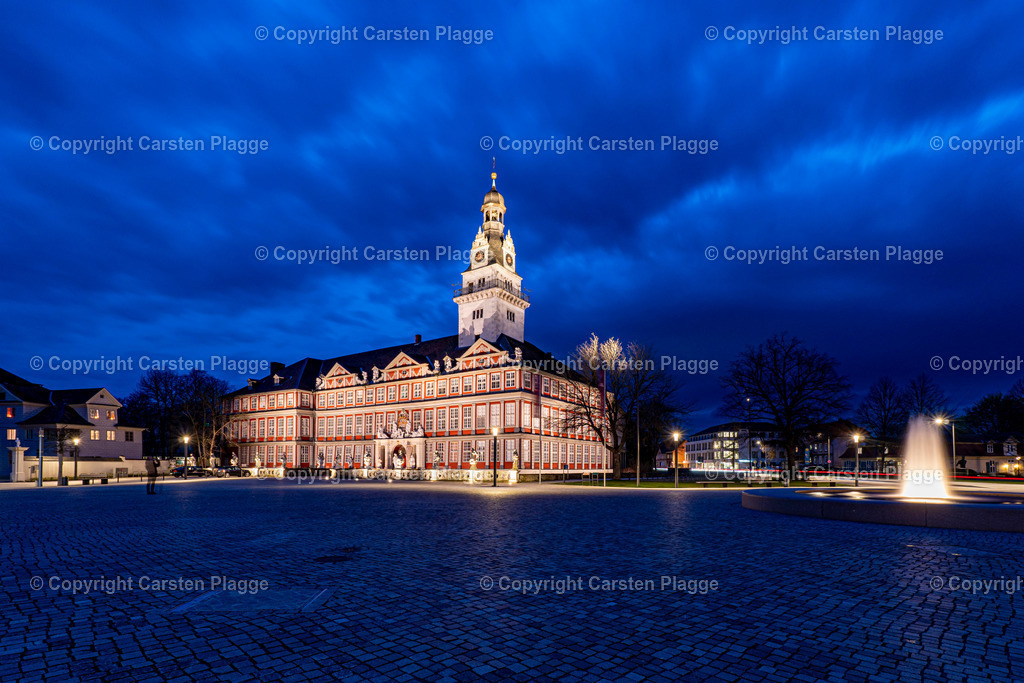 Schloss zur blauen Stunde in Wolfenbüttel | 2022, April, CP55, Carsten Plagge, Langzeitbelichtung, Lichtspuren, Wolfenbüttel, blaue Stunde - Realisiert mit Pictrs.com