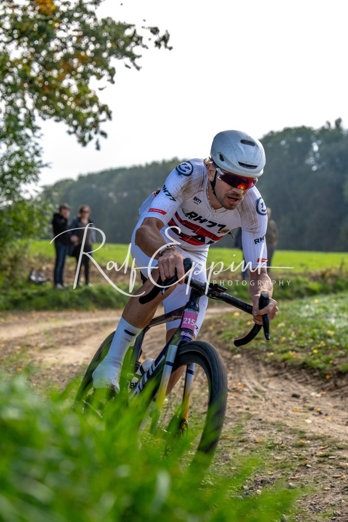 Ralf Eppink Photography 20251012_DSC04307 | Sportfotografie, Eventfotografie, Porträtfotografie, Radsport Fotograf, Triathlon Fotograf, Düsseldorf Fotograf, Köln Fotograf, Actionfotografie, Teamfotografie, Peoplefotografie, Business Portraits, Veranstaltungsfotografie, Reportagefotografie - Realisiert mit Pictrs.com
