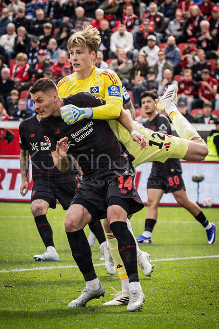 German Bundesliga, Bayer 04 Leverkusen vs. Hamburger SV, 16.05.2026 | LEVERKUSEN, GERMANY - MAY 16, 2026 : Keeper Sander Tangvik (Hamburger SV, 12) and Patrik Schick (Bayer 04 Leverkusen, 14)  during the German Bundesliga match on gameday 34 between Bayer 04 Leverkusen vs. Hamburger SV at BayArena on May 16, 2026 in Leverkusen, Germany. DFL REGULATIONS PROHIBIT ANY USE OF PHOTOGRAPHS AS IMAGE SEQUENCES AND/OR QUASI-VIDEO.