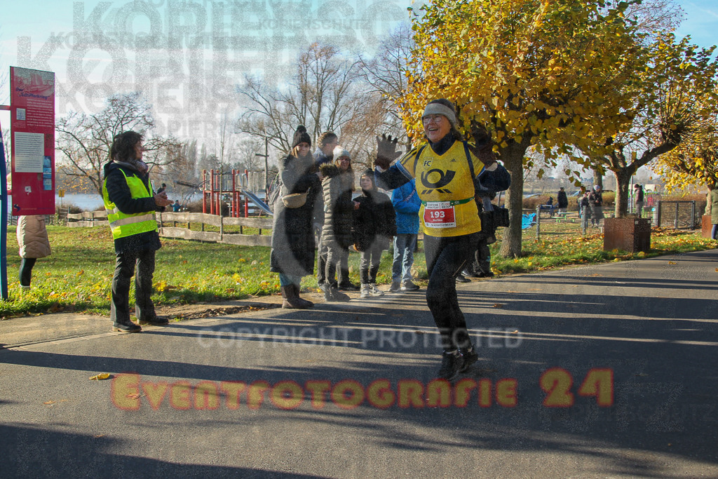 241201_1147_EV4_1821 | Sportfotografie im Rhein-Sieg Kreis, Köln, Bonn, NRW, Rheinland Pfalz, Hessen, etc. Unser Tätigkeitsfeld umfasst den Laufsport vom Volkslauf über den Marathon, Duathlon, Triathon bis zum Ultralauf wie Kölnpfad Ultra oder Schindertrail.