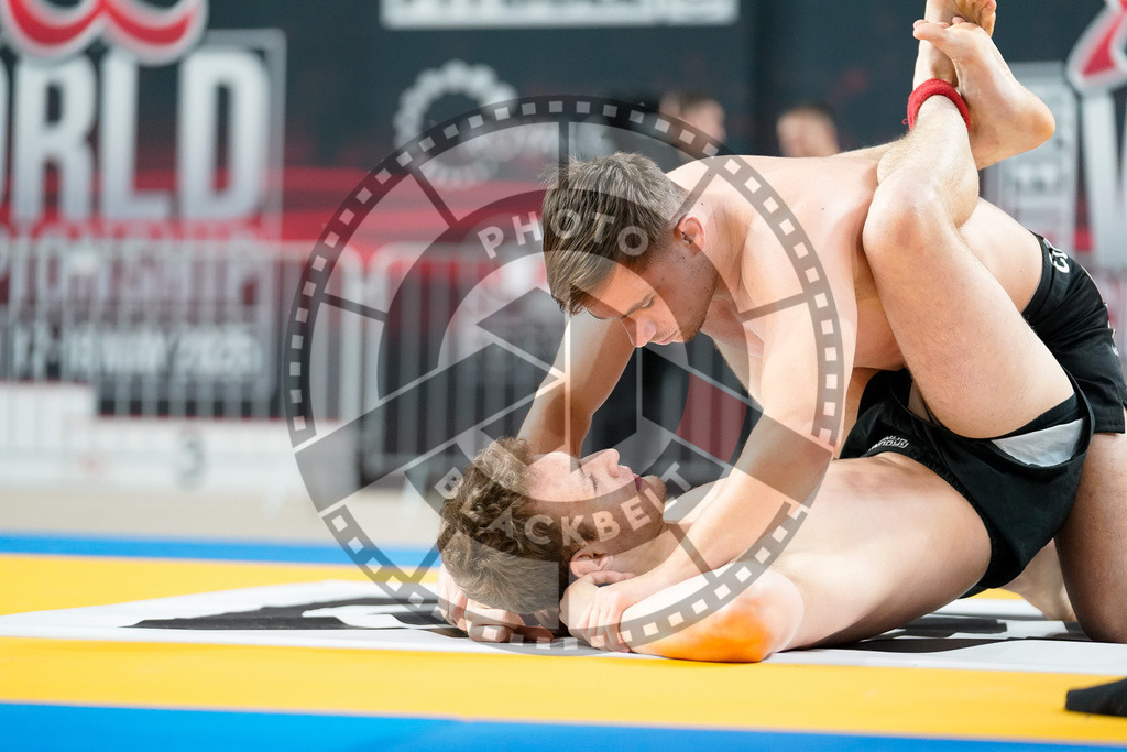 20250518PBB0796 | Athletes compete during the second day of the ADCC Amateur World Championship on May 18, 2025 in Warsaw, Poland. © Chiara Dazi / photoblackbelt