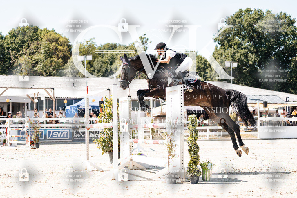 CK909746 | Turnierfotografie Pferdefotografie Trier Rheinland-Pfalz Pferdesport Reitsport Tierfotografie Sportfotografie Pferdevideo Pferdevideografie Equestrianvideography equestrianphotography  - Realisiert mit Pictrs.com