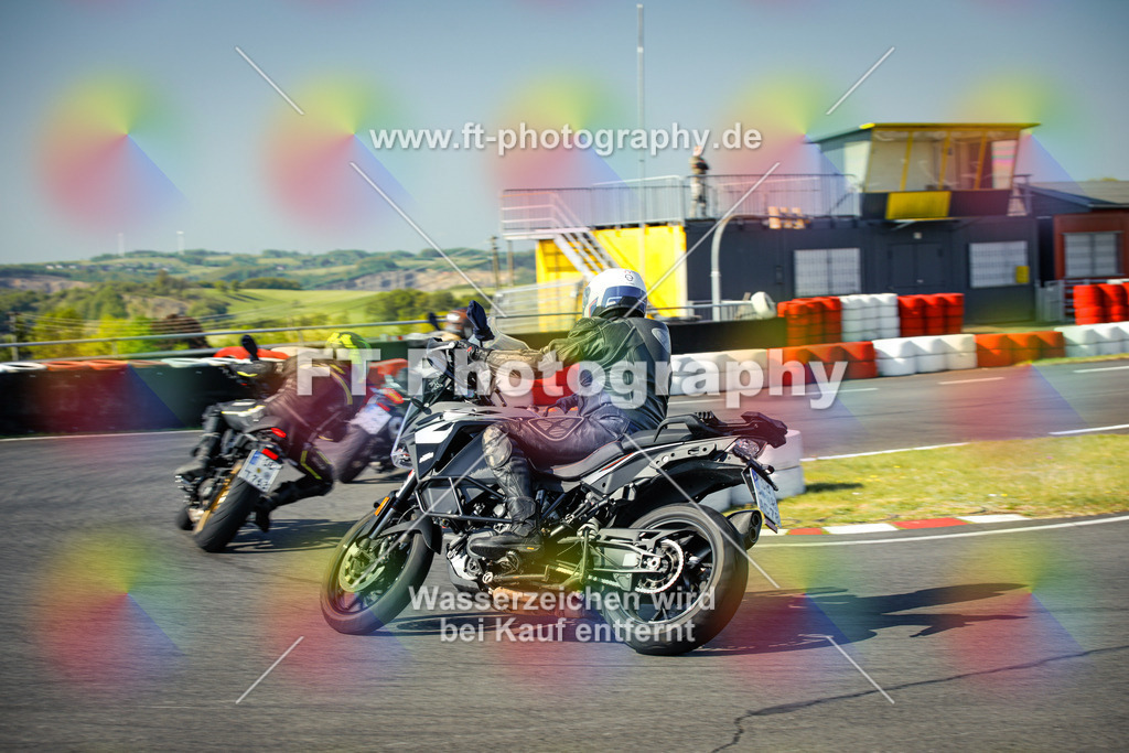 OBK_Mai_Volker_Adam-10395 | Hier findet Ihr Bilder von Touristenfahrten auf der Nürburgring Nordschleife oder von anderen Veranstaltungen die ich besucht habe. Viel Spass beim Durch Schauen 