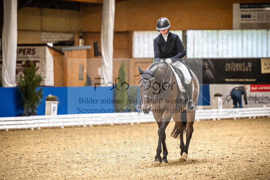 DOS_0429 | Entdecke hochwertige Reitturnierfotos von Foto Oger. Professionell, emotional und authentisch – jetzt Lieblingsmomente im Shop bestellen.Deutschlandweite Turnierfotografie. - Realisiert mit Pictrs.com