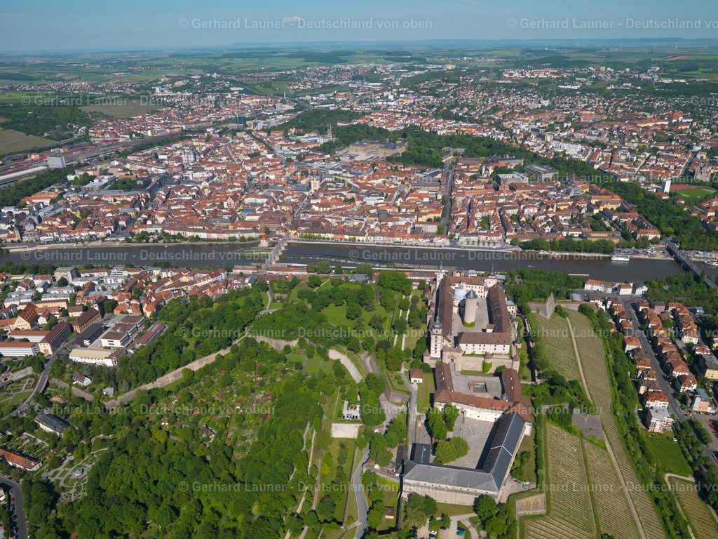 3092200 | Innenstadt mit Ringpark und Festung