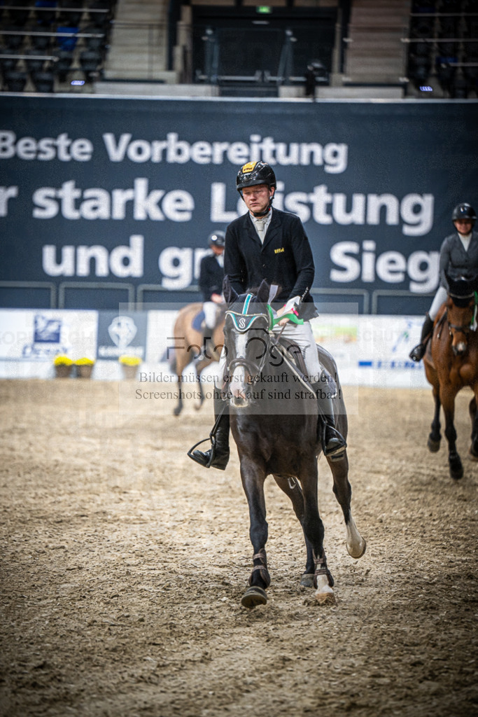 DOS_0161 | Entdecke hochwertige Reitturnierfotos von Foto Oger. Professionell, emotional und authentisch – jetzt Lieblingsmomente im Shop bestellen.Deutschlandweite Turnierfotografie. - Realisiert mit Pictrs.com