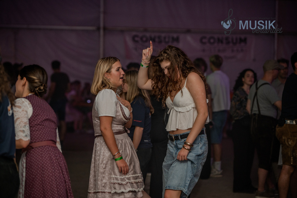 DSC_3590 | "Fussifoto.com – Ihr Ansprechpartner für hochwertige Fotografie! Entdecken Sie kreative Bilder und professionelle Dienstleistungen. Kontaktieren Sie uns für Ihre Projekte!"