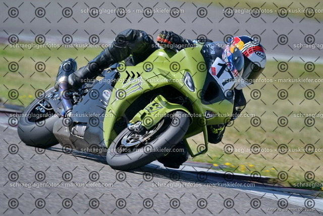 26BT02-0355 | markuskiefer.com - Realisiert mit Pictrs.com