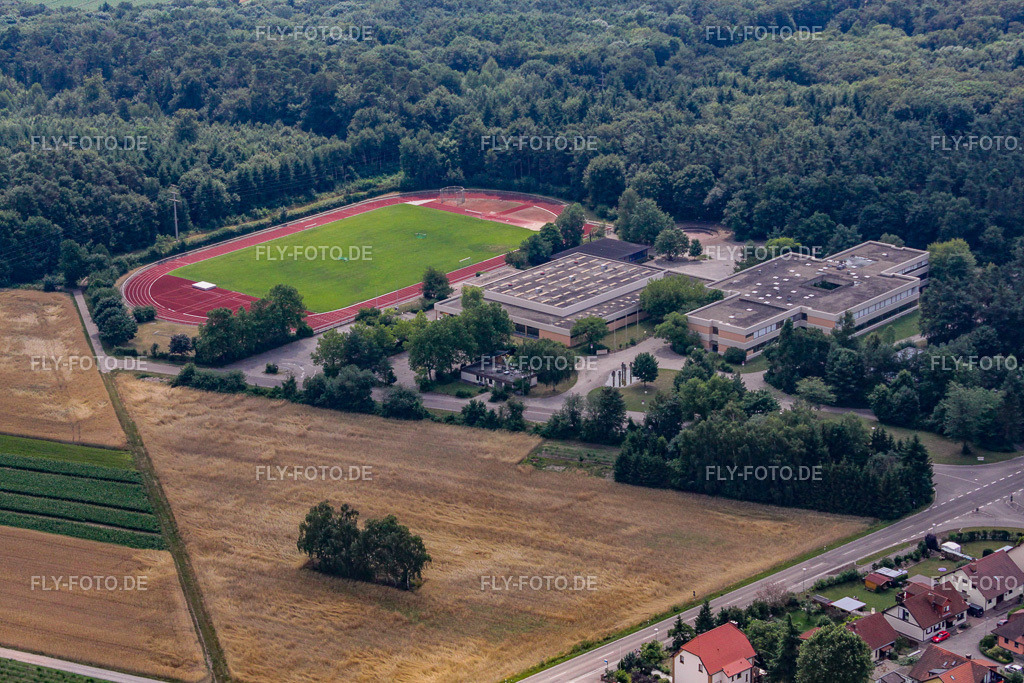 Römerbadschule | Luftbild: Römerbadschule in Rheinzabern im Bundesland Rheinland-Pfalz in Deutschland. Foto: IMG_19156.jpg vom 05.07.2009 durch Werner Riehm/FLY-FOTO.de - Realisiert mit Pictrs.com