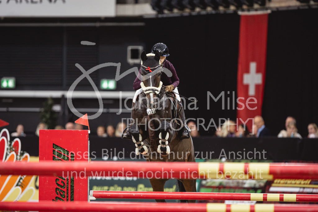 231028_Oldenburg_S1-Spr_Amateure-179 | Deine schönsten Turniermomente als professionelle Fotos! Entdecke hochwertige Pferdesport-Fotografie im Online-Shop. Jetzt Fotos finden & bestellen!