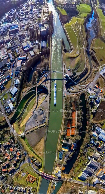 Castrop-Rauxel240190168EmscherBruecke Sprung Ueber Die Emscher | Luftbild, Emscherbaustelle für Emscherland 2020, Brücke Cassurker Schwinge über Fluss Emscher und den Kanal, Binnenschifffahrt auf dem Rhein-Herne-Kanal, Fluss Emscher unterquert den Rhein-Herne-Kanal in dem Durchlassbauwerk Emscherdüker Wasserkreuz, Kanalbrücke Wartburgstraße mit rotem Geländer, Fisheye Aufnahme, Fischaugen Aufnahme, 360 Grad Aufnahme, tiny world, little planet, fisheye Bild, Henrichenburg, Castrop-Rauxel, Ruhrgebiet, Nordrhein-Westfalen, Deutschland