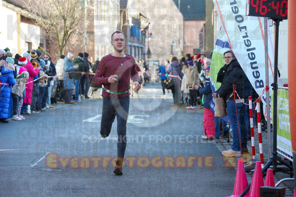 241201_1222_EX1_1899 | Sportfotografie im Rhein-Sieg Kreis, Köln, Bonn, NRW, Rheinland Pfalz, Hessen, etc. Unser Tätigkeitsfeld umfasst den Laufsport vom Volkslauf über den Marathon, Duathlon, Triathon bis zum Ultralauf wie Kölnpfad Ultra oder Schindertrail.