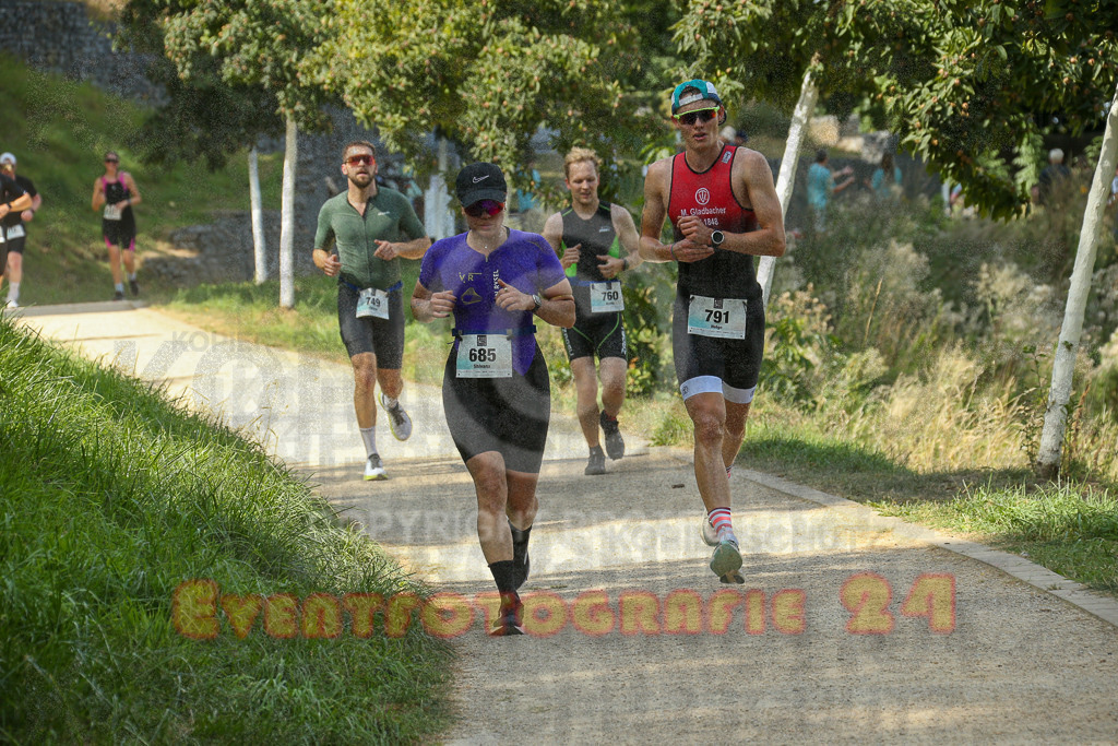 250824_1447_EX1_7571 | Sportfotografie im Rhein-Sieg Kreis, Köln, Bonn, NRW, Rheinland Pfalz, Hessen, etc. Unser Tätigkeitsfeld umfasst den Laufsport vom Volkslauf über den Marathon, Duathlon, Triathon bis zum Ultralauf wie Kölnpfad Ultra oder Schindertrail.