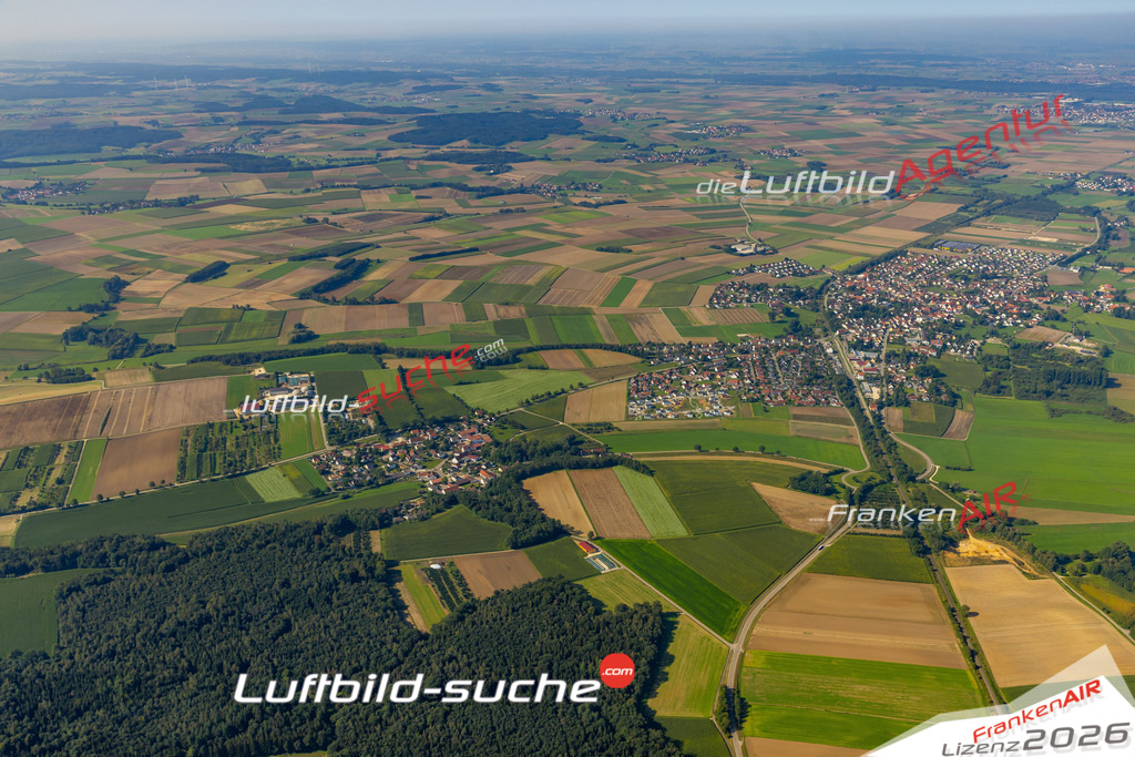 Das Luftbild zeigt : Ortlfing Burgheim - Die Luftaufnahme wurde 2024 vom UL-Flugzeug aus erstellt ( keine Drohne ) - Hochauflösende Luftaufnahme - Für grossformatige Ausdrucke geeignet. Die Geschenkidee !Mit Lizenz und Bildrechte bestellbar