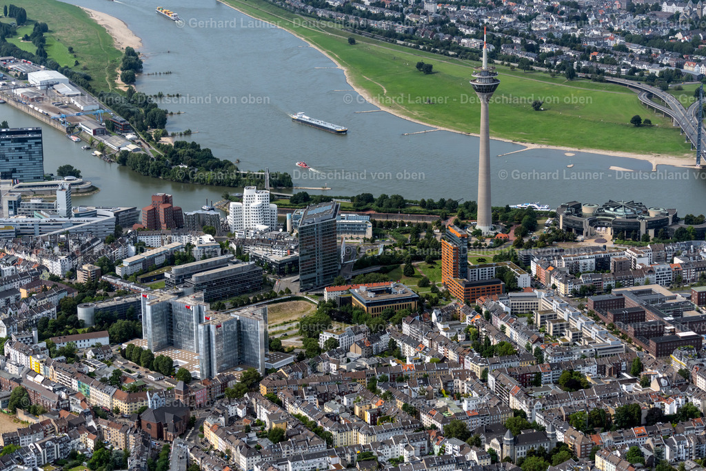 4049260 | Stadtteil Hafen und Fernsehturm Düsseldorf