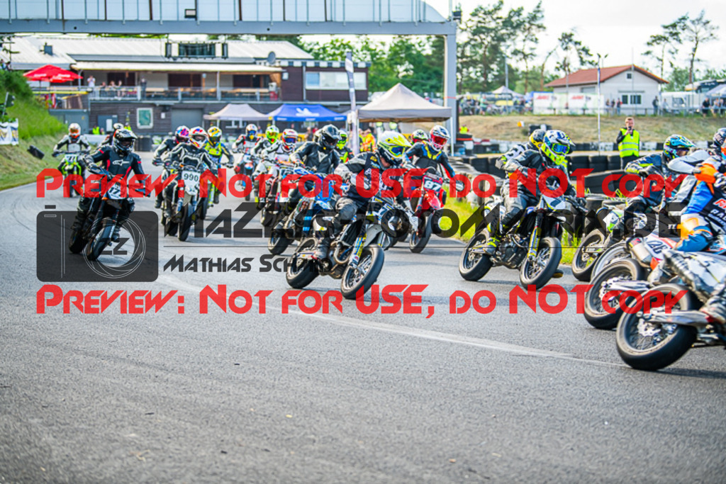 MaZZes_FotoMatrix_220528_5986-2 | Fotograf Mathias Schmid
Sportfotograf,
Eventfotograf,
Hochzeitsfotograf,
Portraitfotograf