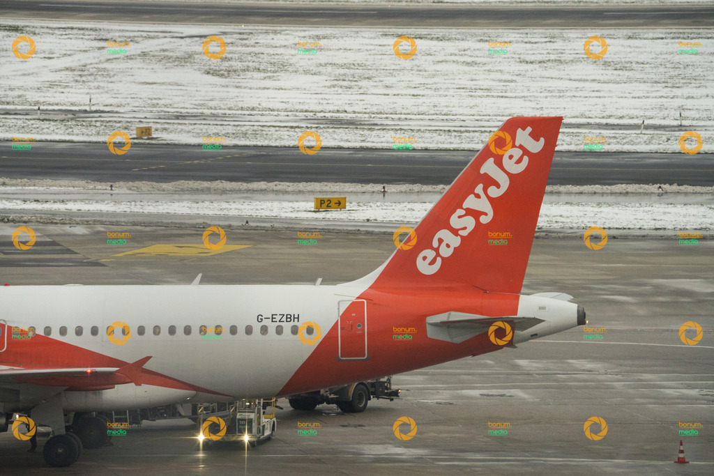 Flughafen Düsseldorf easyJet | Foto: Daniel Böhm | bonum.media - Realisiert mit Pictrs.com