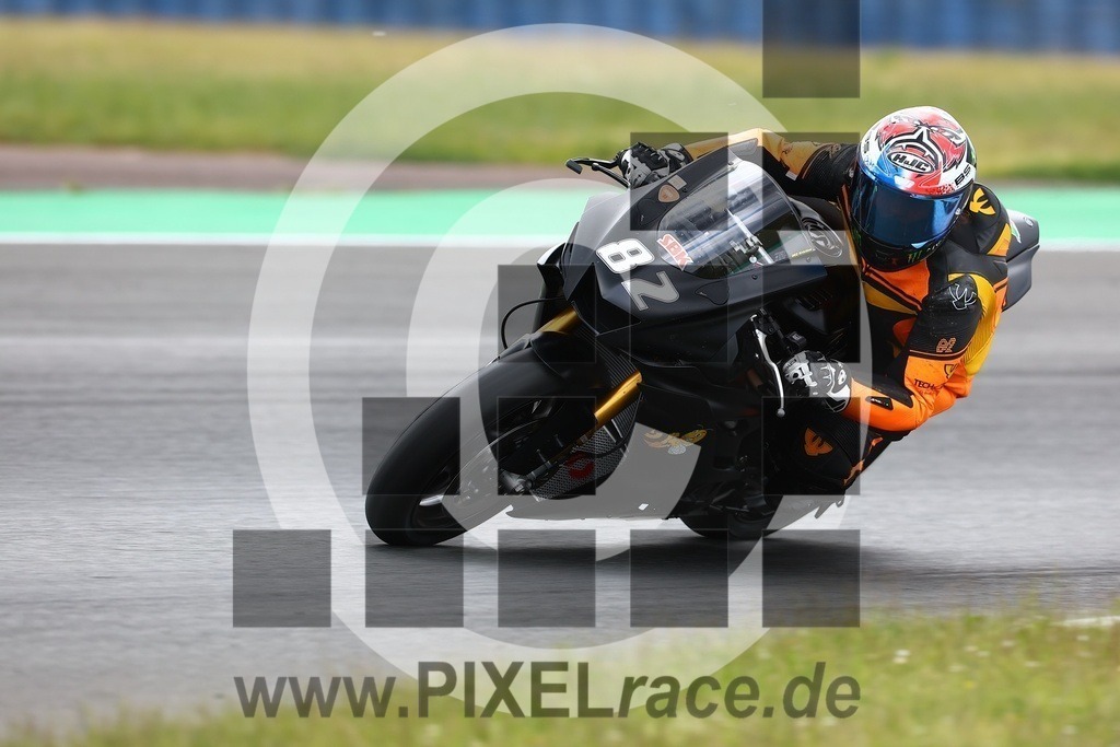 0082-20250524_04162 | Schöne Erinnerungen an spannende Momente - das festzuhalten ist unser Job. PIXELrace.de ist seit 2003 auf den Rennstrecken Europas unterwegs um die Action draußen beim Fahren und die wunderbare Stimmung imm Fahrerlager für euch einzufangen.