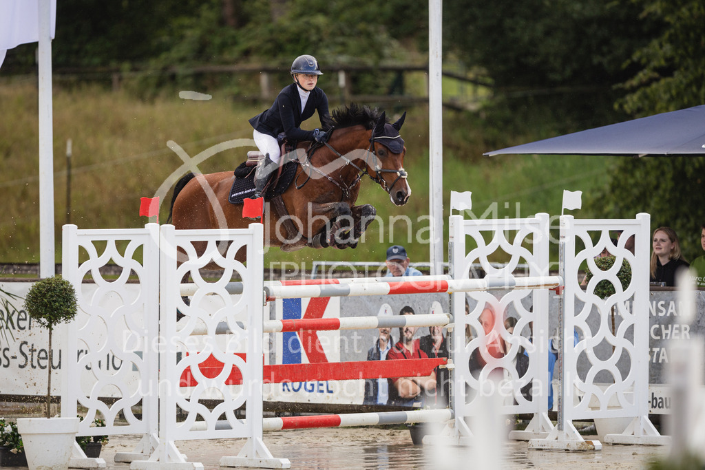 230729_BHO_S1-Spr-846 | Deine schönsten Turniermomente als professionelle Fotos! Entdecke hochwertige Pferdesport-Fotografie im Online-Shop. Jetzt Fotos finden & bestellen!