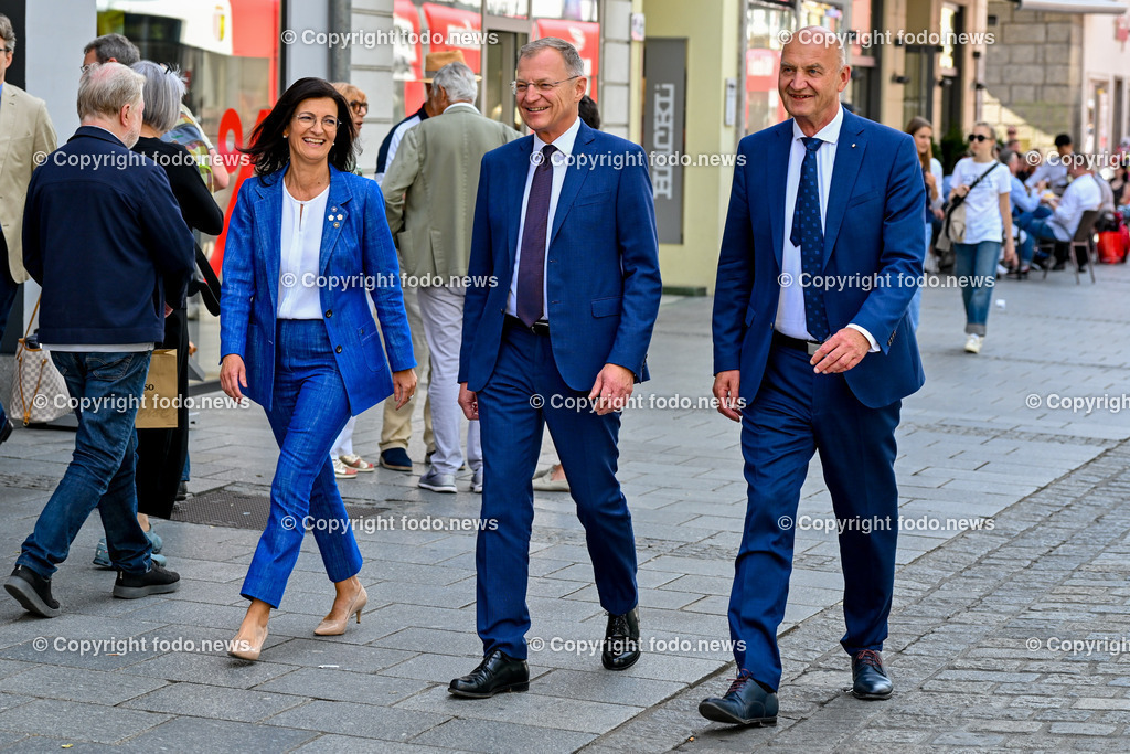 Pressekonferenz OoeVP stellt personelle Weichen_ 05.07.2024-51 | 05.07.2024, Linz, AUT, Pressekonferenz OoeVP stellt personelle Weichen - Verlaesslich fuer Oberoesterreich, im Bild Margit Angerlehner (VP, LAbg.), LH Thomas Stelzer (VP, Landeshauptmann Ooe), Christian Doerfel (VP, LAbg., Klubobmann, Bgm. Steinbach an der Steyr)