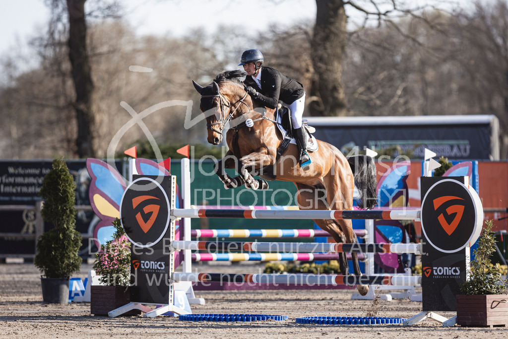 250408_Mühlen_SprPf-M-503 | Deine schönsten Turniermomente als professionelle Fotos! Entdecke hochwertige Pferdesport-Fotografie im Online-Shop. Jetzt Fotos finden & bestellen!