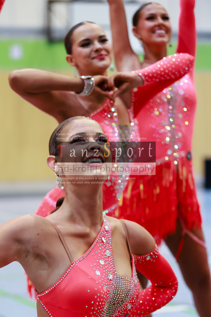 20260307_Solo-Forma_BL2_Nbg09907 | Tanzsportbilder, Standardtanz, Lateintanz, WDSF, DTV, LTVB, dancecomp, goc, hessen tanzt, blaues band der spree, walzer, tango, wiener walzer, slowfox, quickstepp, samba, rumba, cha-cha-cha, paso doble. jive, hd-kroft photography, turniertanzsport