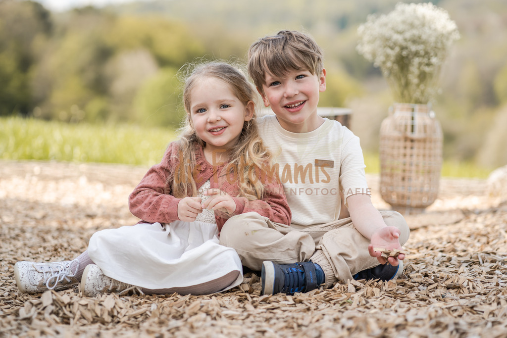14 | Die Fotomamis – Eure Fotografen für Babybauch-, Neugeborenen-, Familien-, Kindergarten- und Hochzeitsfotografie. Mit Feingefühl, Leidenschaft & Liebe zum Detail.
