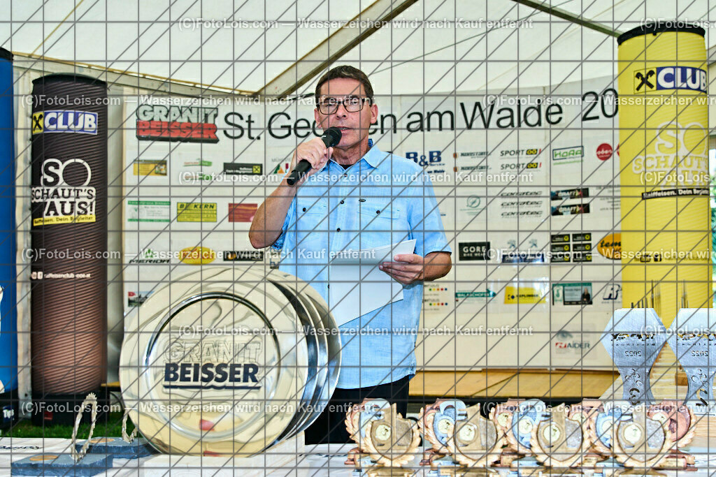 ALP7933_GRANITBEISSER_Siegerehrung_Moderator | (C)FotoLois.com, Alois Spandl, 28. GRANITBEISSER Mountainbike-Marathon in St. Georgen am Walde, Sa 3. Sept. 2022.