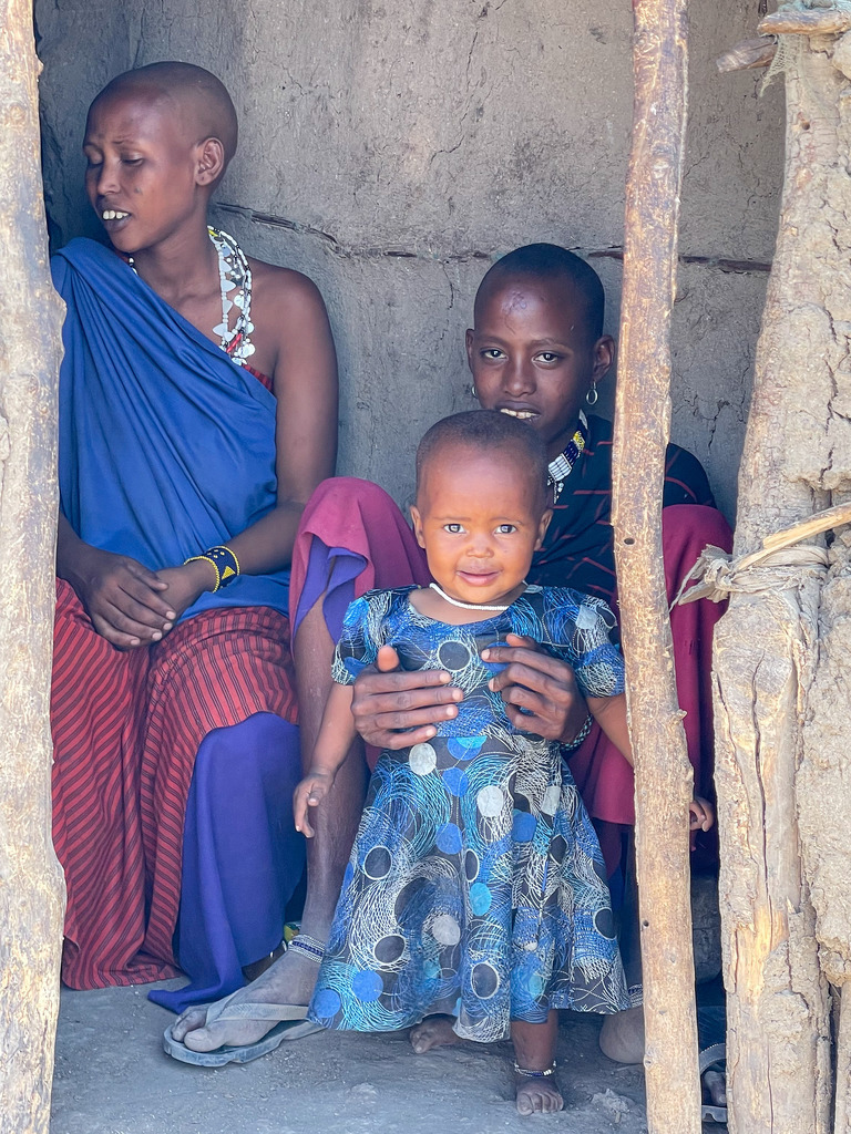 Maasai-Dorf und bis Karatu - 27. September 2022 | Maasai-Dorf und bis Karatu
Bild: Sportfotografie Markus Aeschimann | www.markus-aeschimann.ch - Realisiert mit Pictrs.com