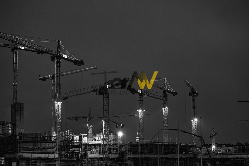 Baustelle am Milaneo in Stuttgart------viele Baukräne | Die Baustelle des Milaneo in Stuttgart mit den vielen Baukränen - Realisiert mit Pictrs.com