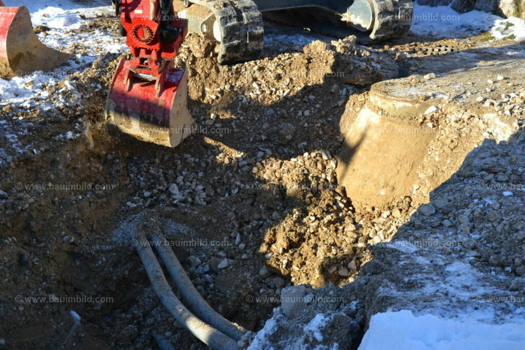 bib-lg02-erdarbeiten-0204 | Nach LV-Leistungsgruppen sortierte Detailfotos über den Bau eines Hauses. Alle Hausbau-Bilder direkt vom Urheber und Autor der Website Haus-Selber-Bauen.com