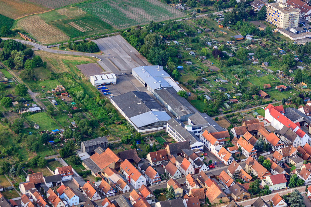 Luftbild: DBK am Hintergraben in Kandel im Bundesland Rheinland-Pfalz in Deutschland. Foto: IMG_67958.jpg vom 14.06.2014 durch Werner Riehm/FLY-FOTO.de