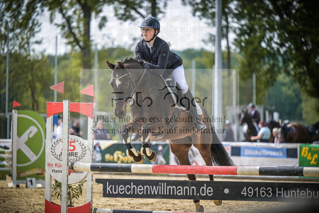 DOS_0085 | Entdecke hochwertige Reitturnierfotos von Foto Oger. Professionell, emotional und authentisch – jetzt Lieblingsmomente im Shop bestellen.Deutschlandweite Turnierfotografie. - Realisiert mit Pictrs.com