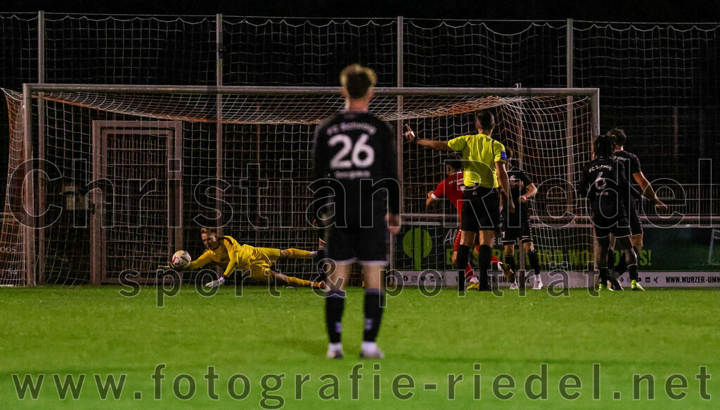 2023-10-27_058_VfB_Hallbergmoos_gegen_FC_Schwaig | Hallbergmoos, Deutschland, 27.10.2023:
Fußball, Landesliga Südost 2023 / 2024, 18. Spieltag, VfB Hallbergmoos gegen FC Schwaig, Endergebnis: 2:3

Tor zum 1:1 durch Carl Opitz (VfB Hallbergmoos, #4)
Torwart Franz Hornof (FC Schwaig, #1), Jonas Mayr (VfB Hallbergmoos, #5), Bilal Ibrahim (FC Schwaig, #6)

Foto: Christian Riedel / fotografie-riedel.net