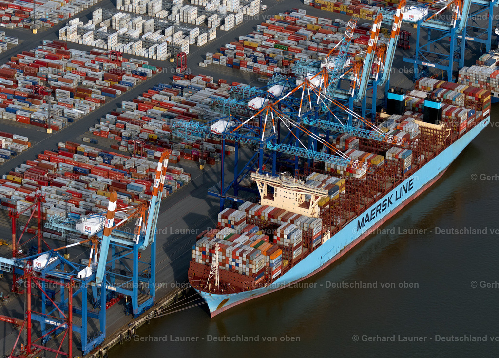 4030523 | BREMERHAVEN 01.06.2020 Containerterminal im Containerhafen des Überseehafen Am Nordhafen in Bremerhaven im Bundesland Bremen. // Container Terminal in the port of the international port Am Nordhafen in Bremerhaven in the state Bremen. Foto: Gerhard Launer