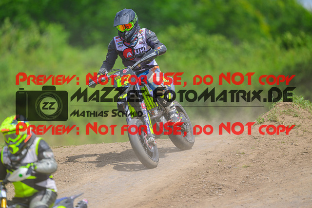 MaZZes_FotoMatrix_240623_6007705_9386 | UE40