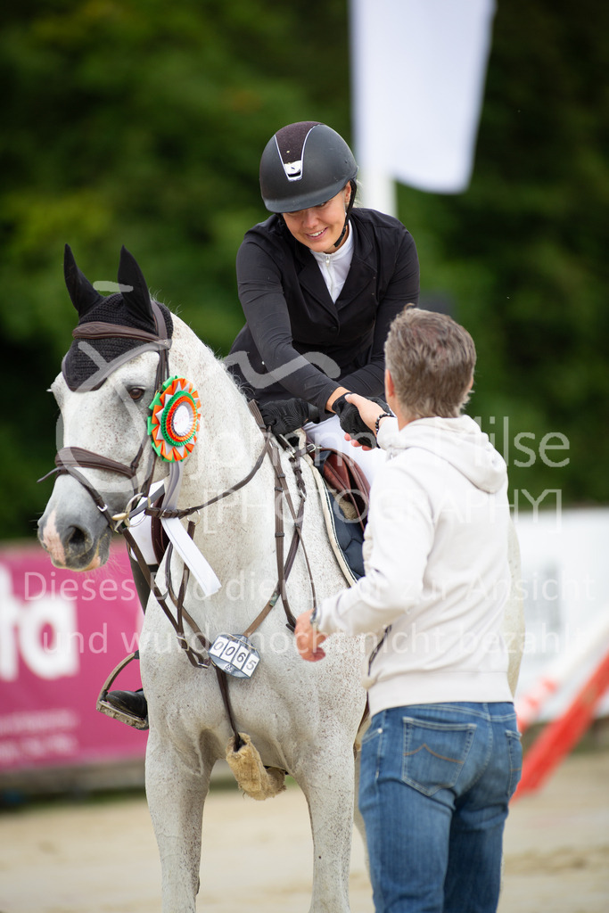 230729_BHO_Springprf.-A2056 | Deine schönsten Turniermomente als professionelle Fotos! Entdecke hochwertige Pferdesport-Fotografie im Online-Shop. Jetzt Fotos finden & bestellen!