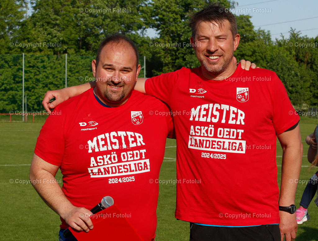 A_LUI_03052025_20 | SPORT FUSSBALL LL.OST ASKOE OEDT 1B-USV ST.ULRICH 03.05.2025IM BILD: STADIONSPRECHER FABIAN MEJDANDZIC UND BOZO KOVACEVIC  (BEIDE OEDT1B) FOTO:FOTOLUI