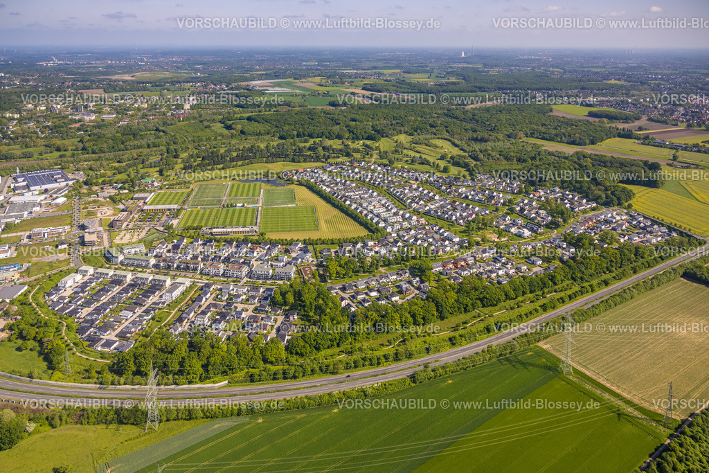 Dortmund230503697Hohenbuschei | Luftbild, DSW 21 Dortmunder Stadtwerke, Wohngebiet Hohenbuschei, BVB 09 Borussia Dortmund Trainingszentrum, Adi-Preißler-Allee, Brackeler Feld, Brackel, Dortmund, Ruhrgebiet, Nordrhein-Westfalen, Deutschland