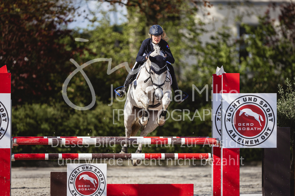 240424_Lemwerder_Stil-L-124 | Deine schönsten Turniermomente als professionelle Fotos! Entdecke hochwertige Pferdesport-Fotografie im Online-Shop. Jetzt Fotos finden & bestellen!