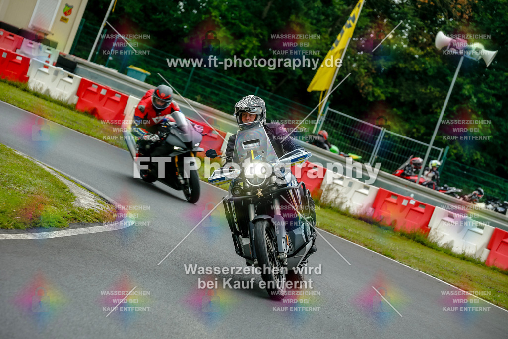 VBK-3615 | Hier findet Ihr Bilder von Touristenfahrten auf der Nürburgring Nordschleife oder von anderen Veranstaltungen die ich besucht habe. Viel Spass beim Durch Schauen 