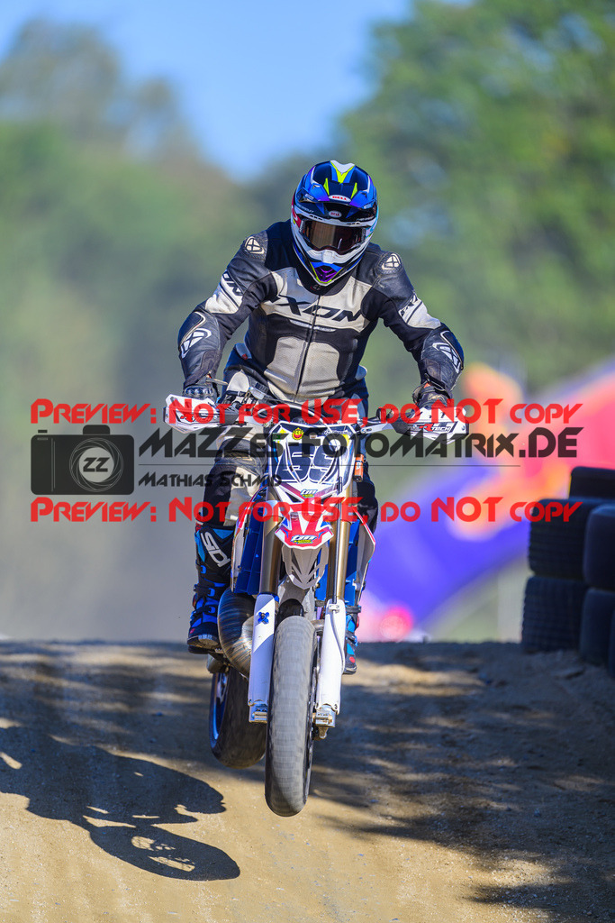 MaZZes_Fotomatrix_20241005_6007705_8359 | SENIOR