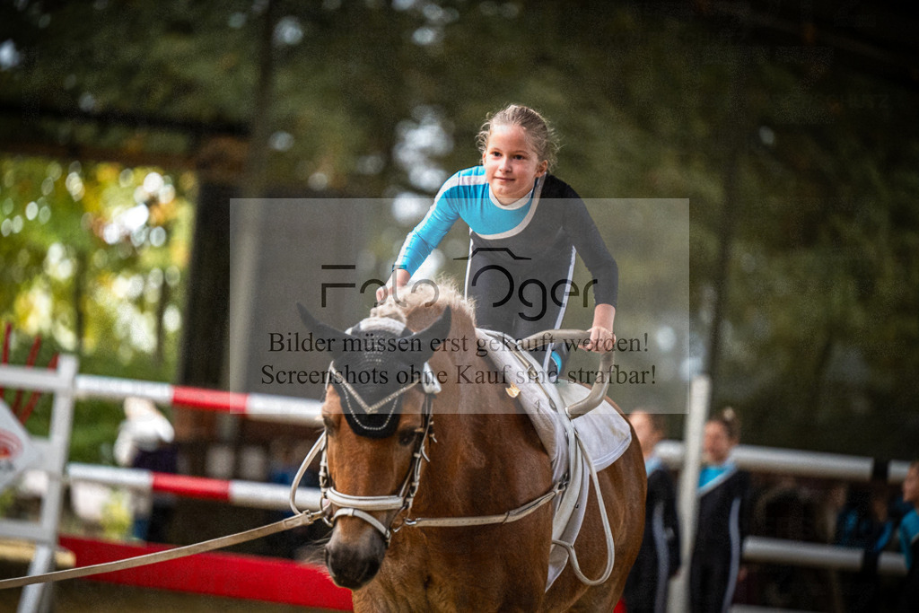 DOS_0076 | Entdecke hochwertige Reitturnierfotos von Foto Oger. Professionell, emotional und authentisch – jetzt Lieblingsmomente im Shop bestellen.Deutschlandweite Turnierfotografie. - Realisiert mit Pictrs.com