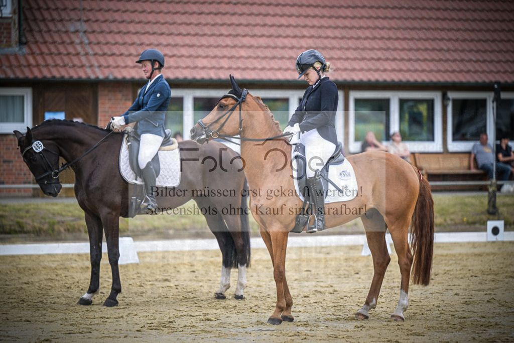 DOS_9473 | Entdecke hochwertige Reitturnierfotos von Foto Oger. Professionell, emotional und authentisch – jetzt Lieblingsmomente im Shop bestellen.Deutschlandweite Turnierfotografie. - Realisiert mit Pictrs.com