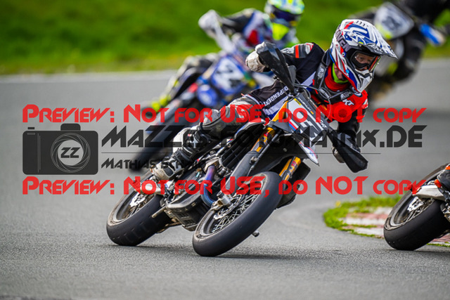 MaZZes_FotoMatrix_230506_2-182 | UE40