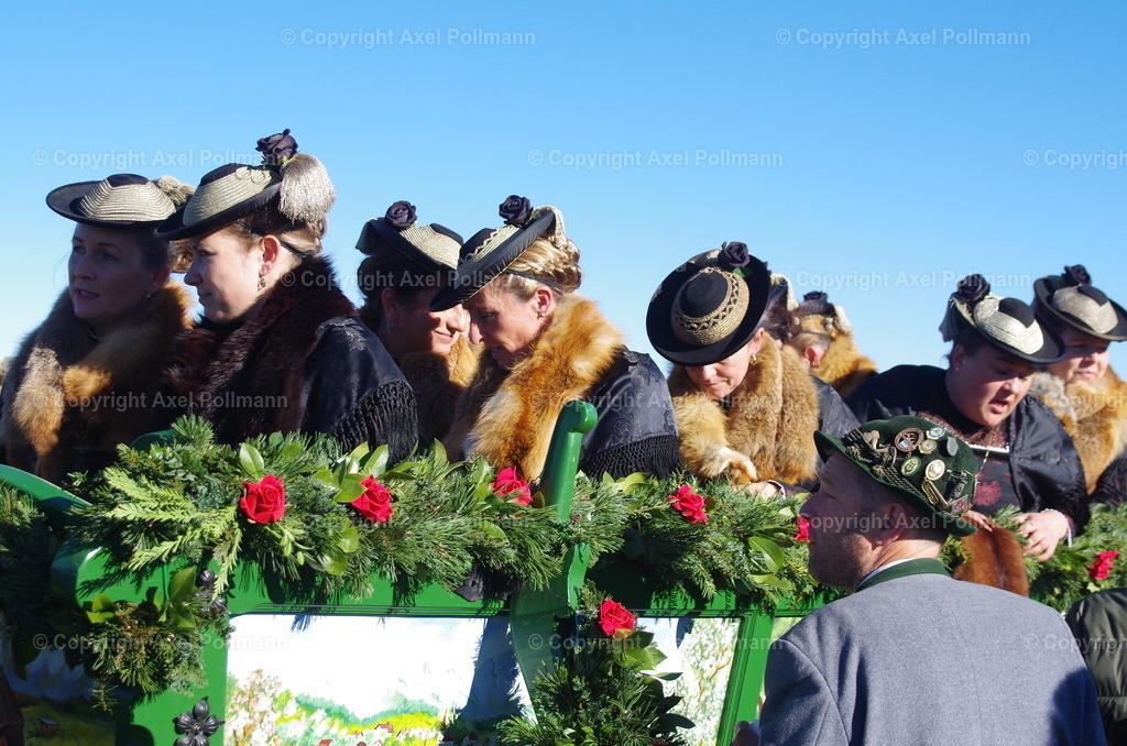 IMGP7700 | fotografiert von Axel PollmannLeonhardi Wallfahrt Benediktbeuern und Murnau, Fronleichnam, Fasching, Landschaft im Loisachtal und Benediktbeuern  - Realisiert mit Pictrs.com