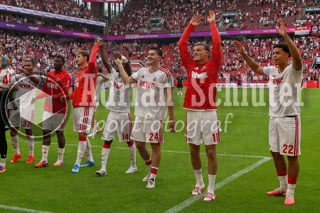 29.08.2026, GER, Fussball, Herren, Bundesliga , 1. Bundesliga, Saison 2026/2027, 1. FC Köln - TSG 1899 Hoffenheim | 1. FC Köln Schlussjubel, jubelt nach dem Sieg