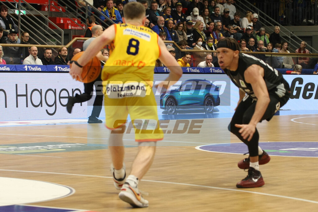 Phoenix Hagen - Nürnberg Falcobns | Siler Schneidr am Ball - © Sportfoto-Sale (MK) - Realisiert mit Pictrs.com