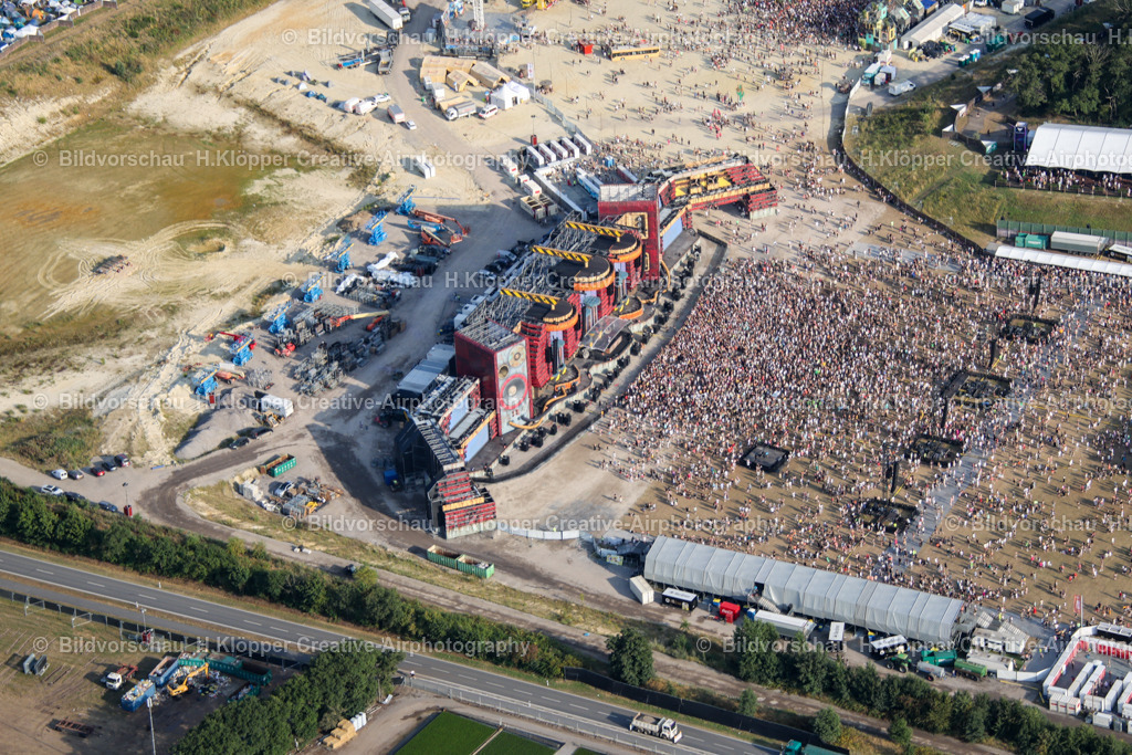 Weeze Parookaville 2022_ Creative_Airphotography H.Klöpper-6090 | Parookaville 2022 Weeze. Das größte Elektro Event Festival mit 220.000 Besucher. Zeltstadt - Realisiert mit Pictrs.com