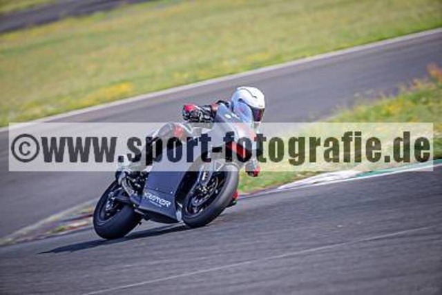pube2634 | Professionelle Fotos von Sportveranstaltungen, aber auch Hochzeiten und anderen Events. - Realisiert mit Pictrs.com